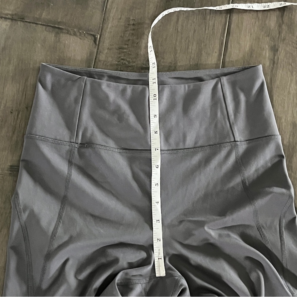 Girlfriend Collective Compressive Gray Leggings - Size Medium - Picture 8 of 14